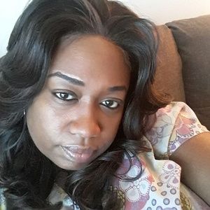 Meet your Posher, Cynthia